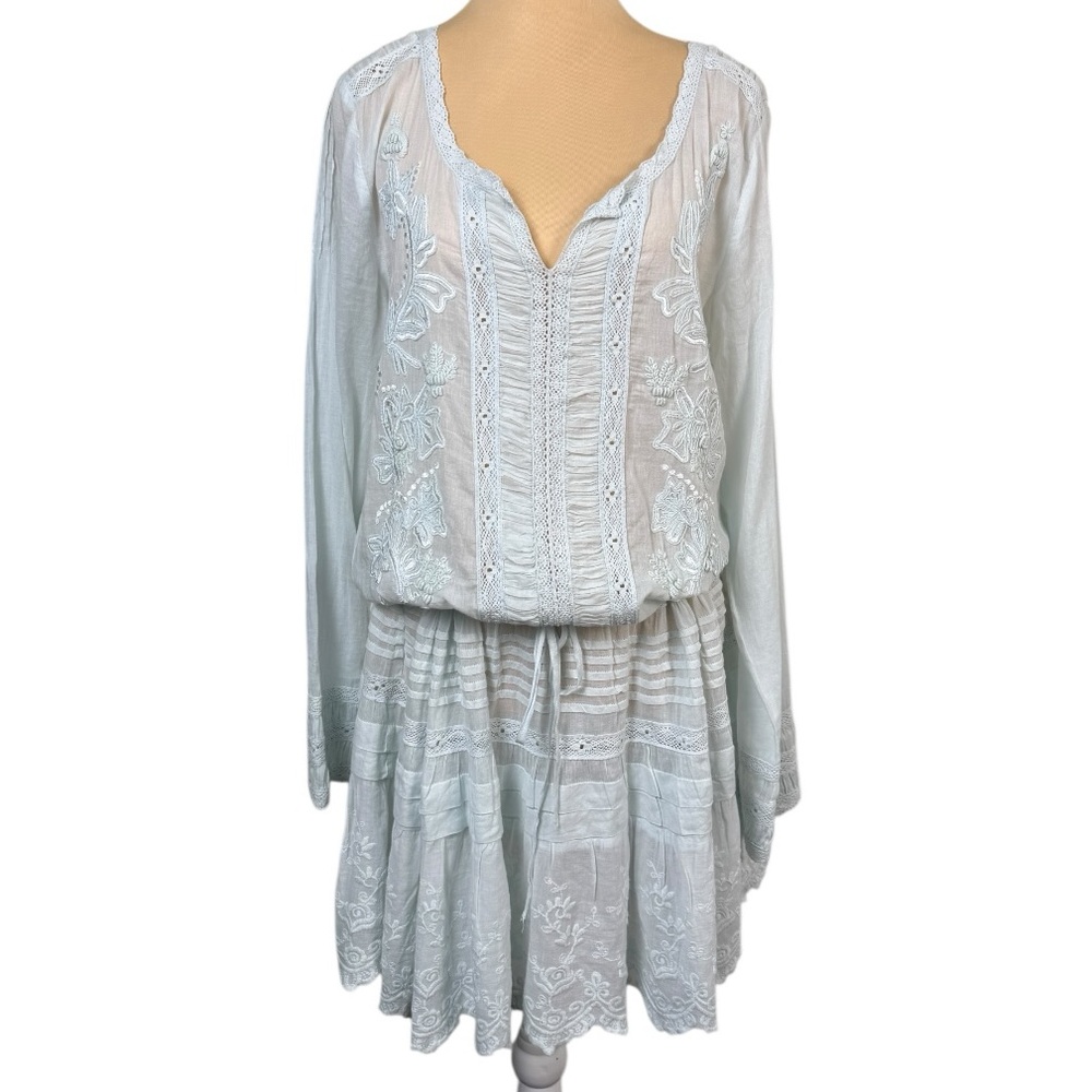Chelsea & Violet Embroidered Floral Soft Lace Mini Dress V-Neck Size L 💯 Ctton